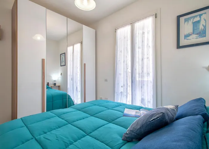 Ad Occhi Aperti كاستيلساردو