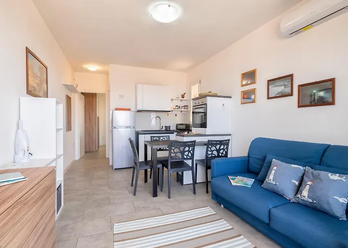 Ad Occhi Aperti كاستيلساردو